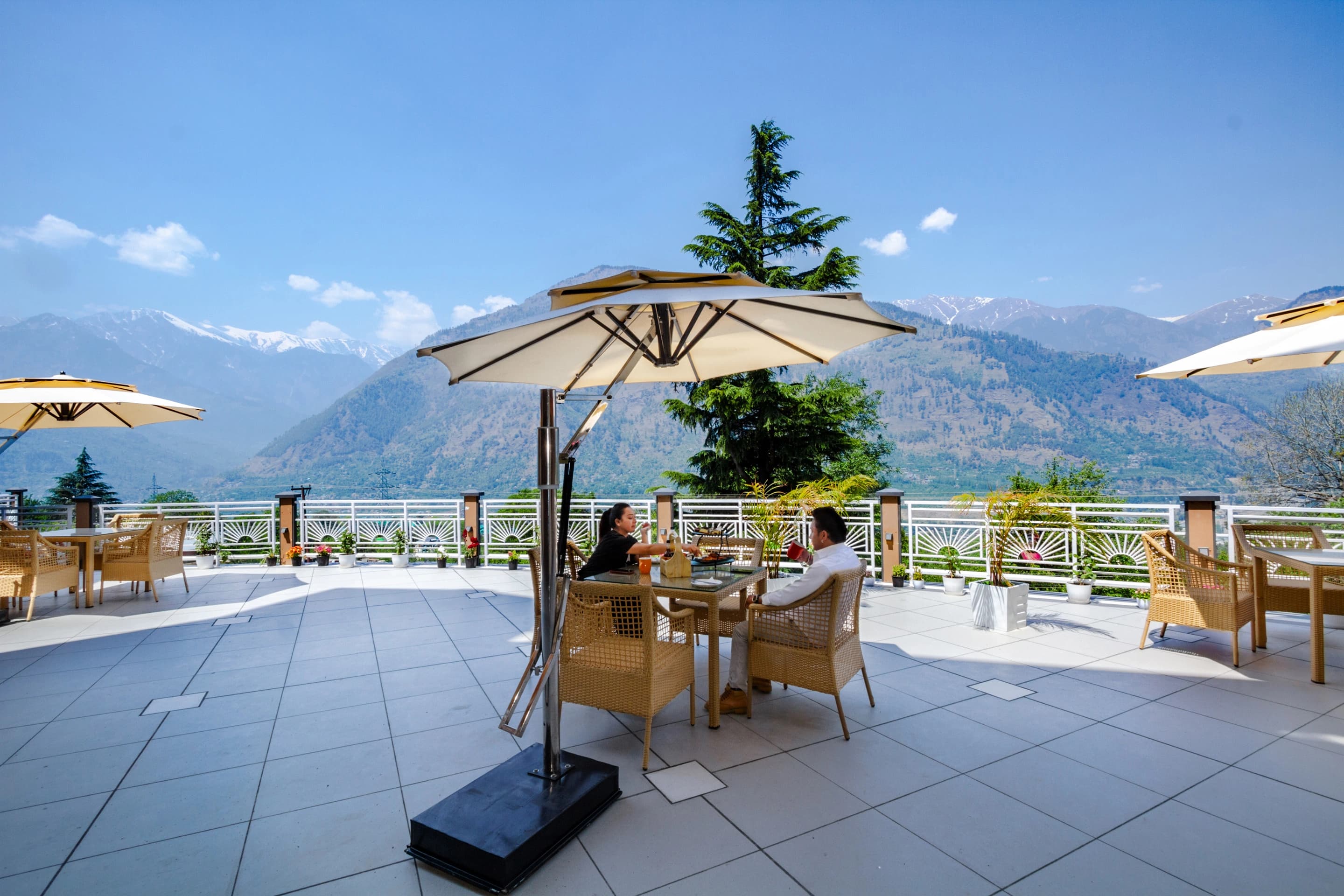 About Anand Vardhan Resort